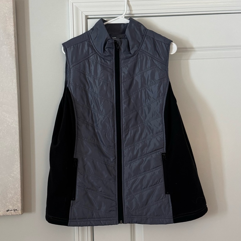 Exertek Women's Black and Gray Quilted Vest